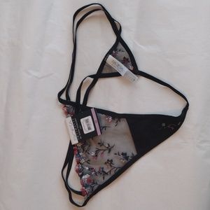 3/$15 Sofía Intimates XL Strappy Embroidered Mesh Thong Panty Sofia Vergara